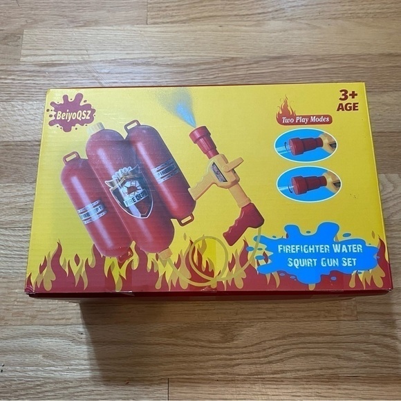 Firefighter Water Squirt Gun Playset NEW Yellow Red Kids Toy - Picture 2 of 4